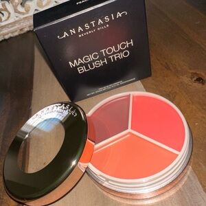 Anastasia Beverly Hills Magic Touch Blush Trio